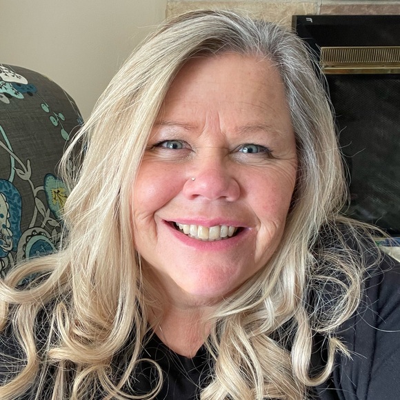 Meet your Posher, Becky - Picture 1 of 1